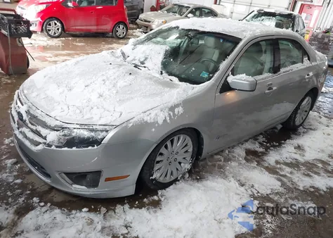 2010 Ford Fusion Hybrid from USA, damaged, VIN 3FADP0L36AR376759